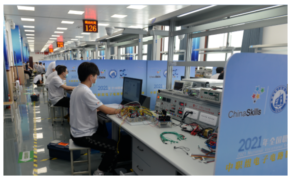 國賽動态 | 2021年全國職業(yè)院校(xiào)技能(néng)大(dà)賽【中職組】電子電路(lù)裝調與應用(yòng)賽項·比賽實況